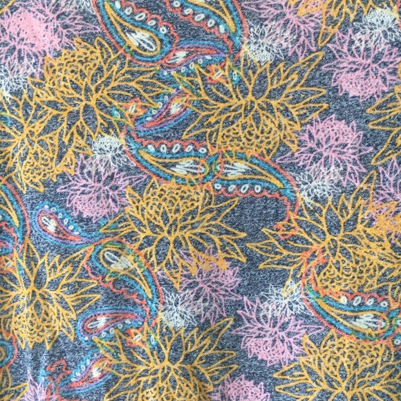 Xl LuLaRoe Classic - Picture 2 of 3